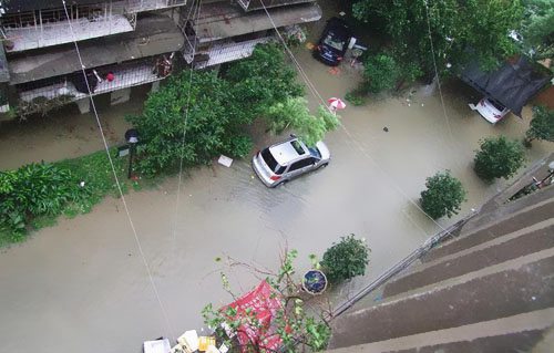 暴雨